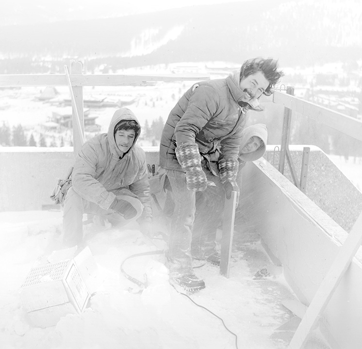 Framing crew working in blizzard at Beaver Run.